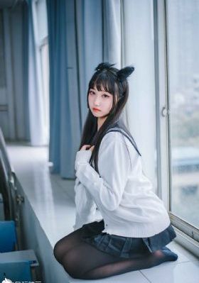 《年轻的女教师》4在线观看_高清高清免费观看