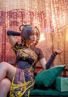 篠田优办公室的黑色丝袜视频_高清影视在线观看